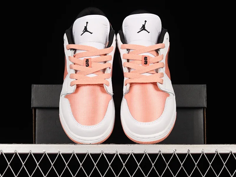All categories Air Jordan Jordan series basketball shoes Air Jordan 1 Low G version pure original Air Jordan 1 Low AJ1 Joe 1 white and black powder low-top cultural leisure sports sneakers DM8960-801